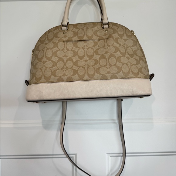 Coach purse - Picture 5 of 10